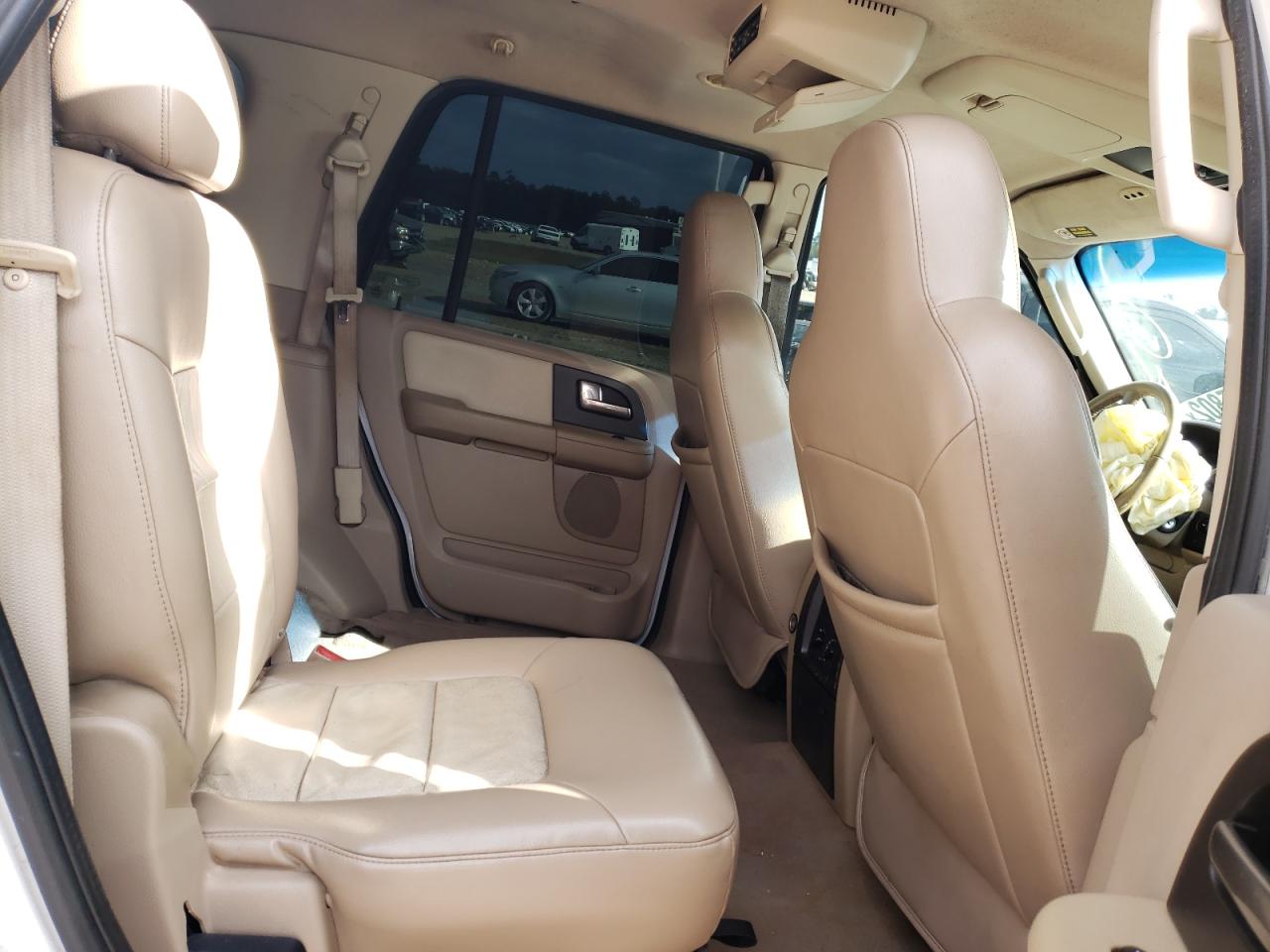 Photo 6 from auction – 2004 FORD EXPEDITION with VIN 1FMPU17LX4LB32479