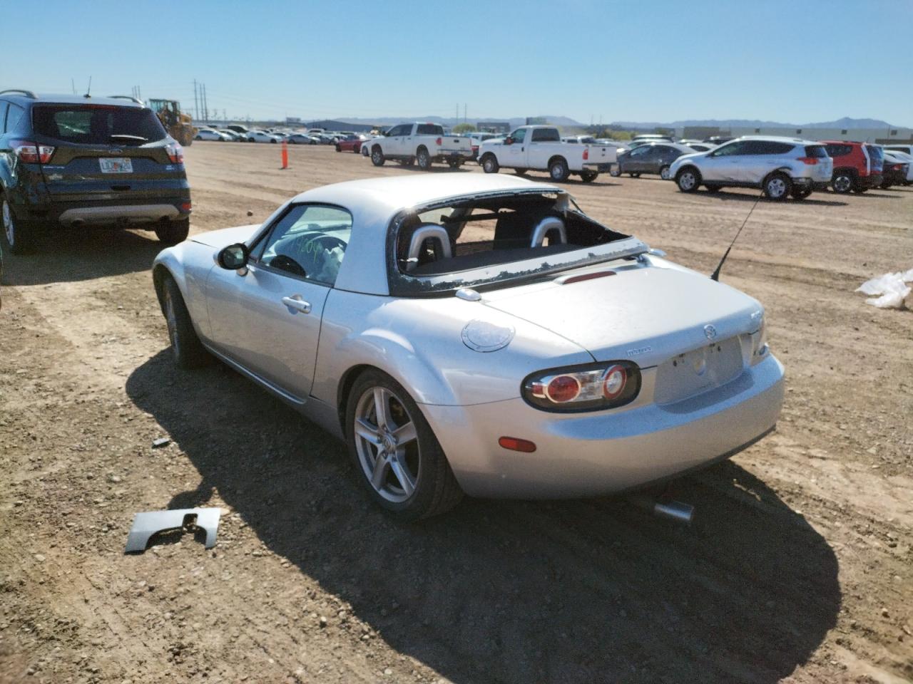 Photo 3 from auction – 2006 MAZDA MX-5 MIATA with VIN JM1NC25F260102897