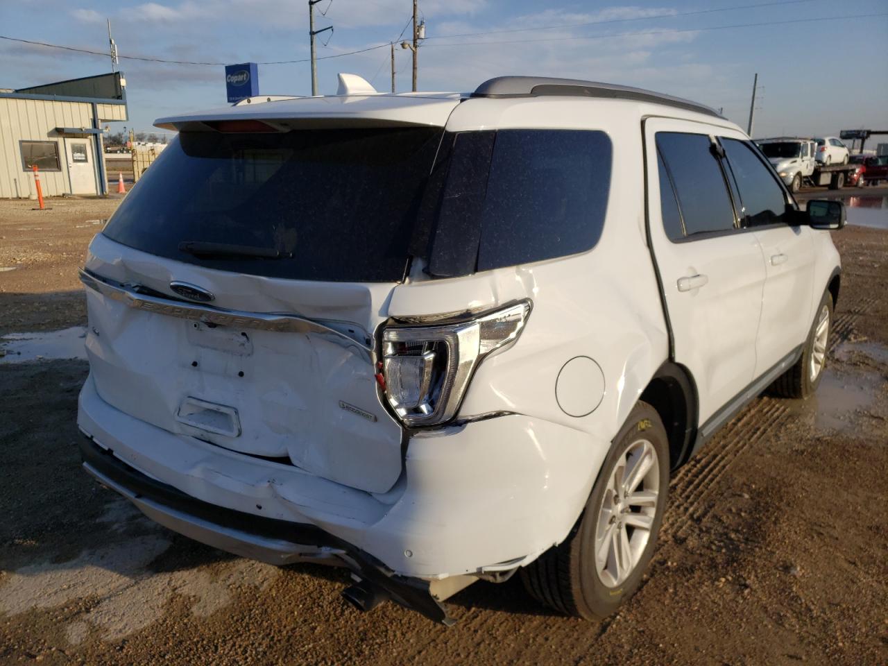 Photo 4 from auction – 2017 FORD EXPLORER X with VIN 1FM5K7DH0HGA58889