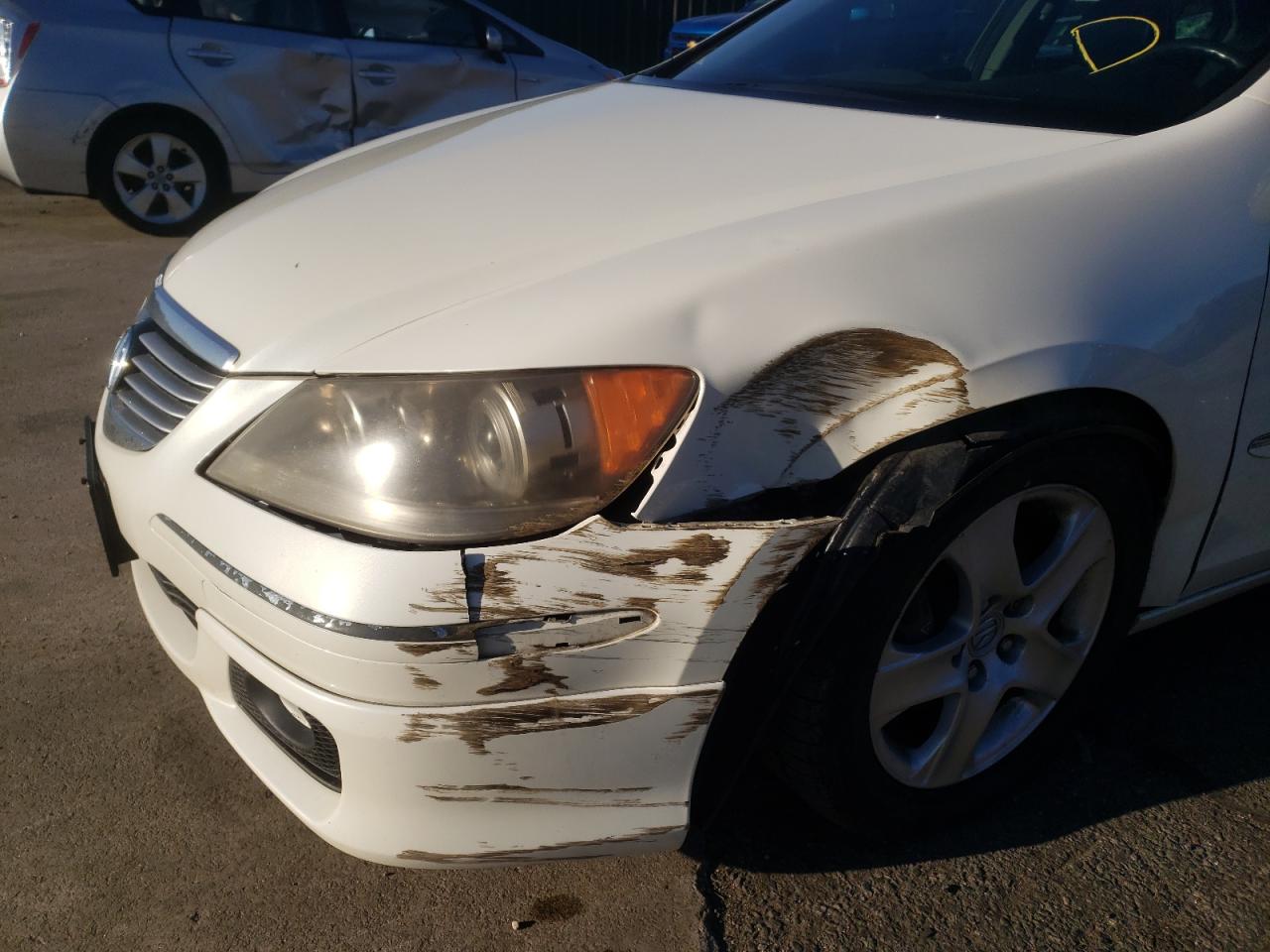Photo 9 from auction – 2005 ACURA RL with VIN JH4KB165X5C010776