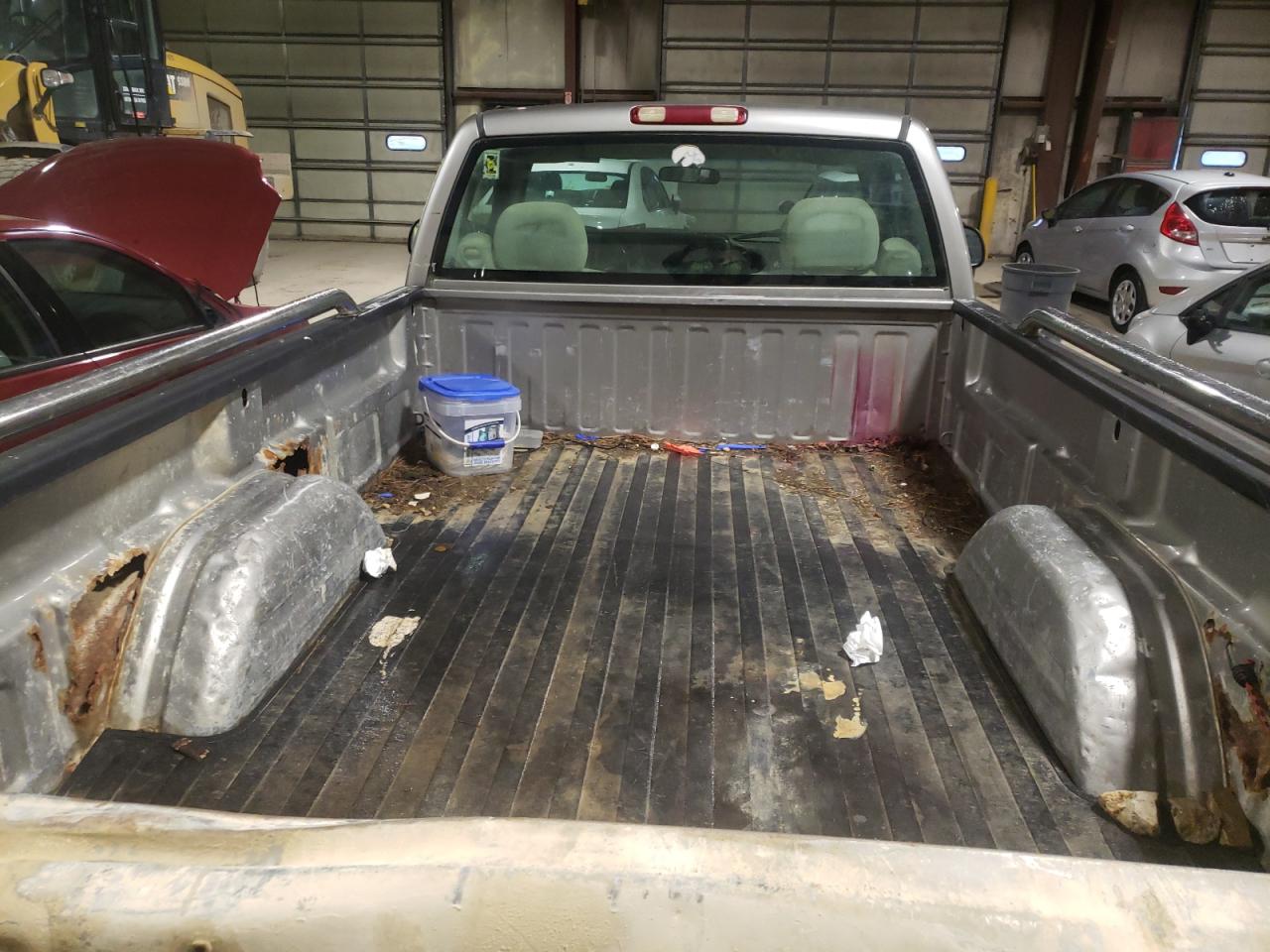 Photo 6 from auction – 2002 CHEVROLET SILVERADO with VIN 1GCEK14VX2Z244507