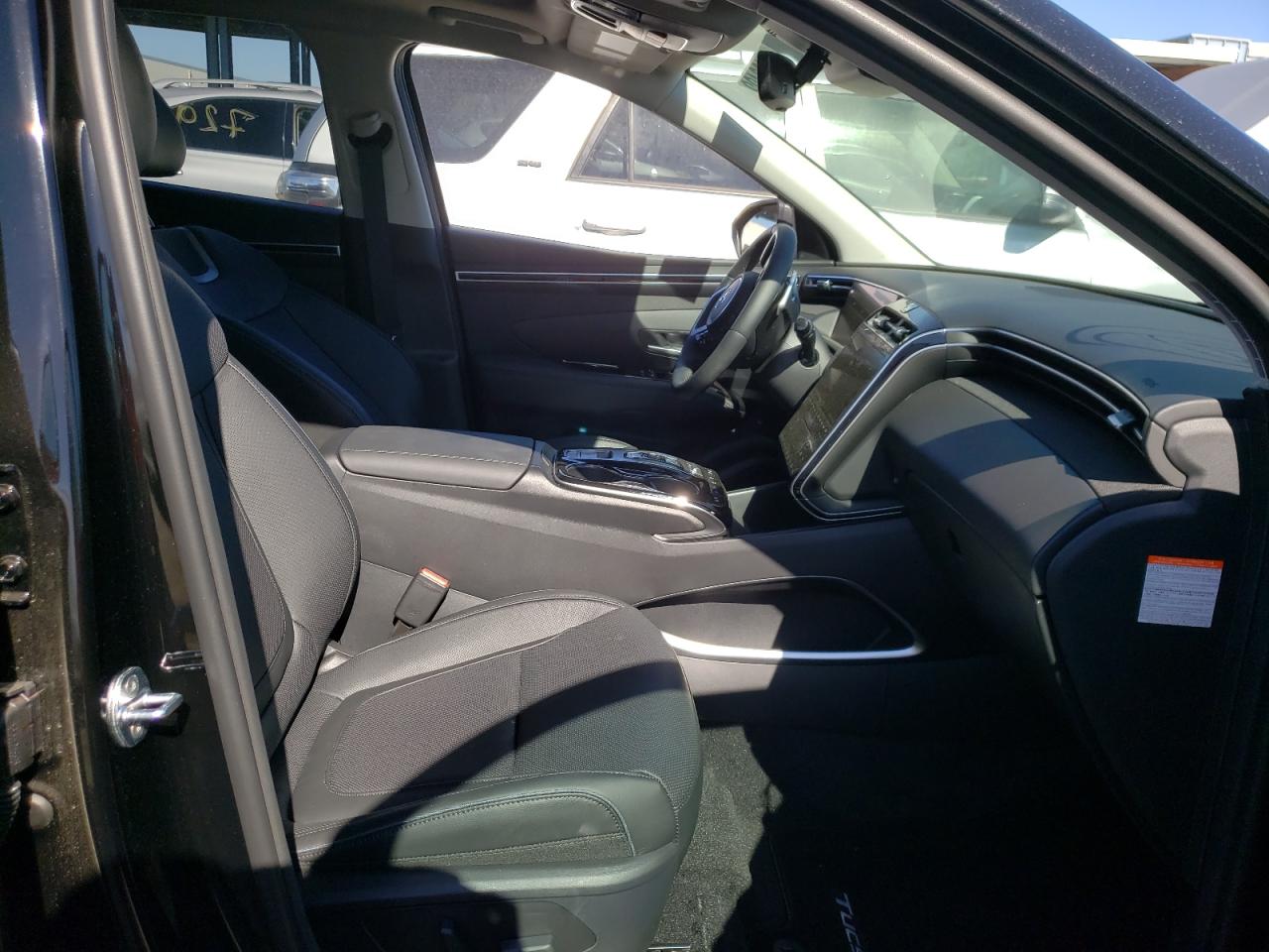 Photo 5 from auction – 2022 HYUNDAI TUCSON with VIN KM8JFDA20NU047017