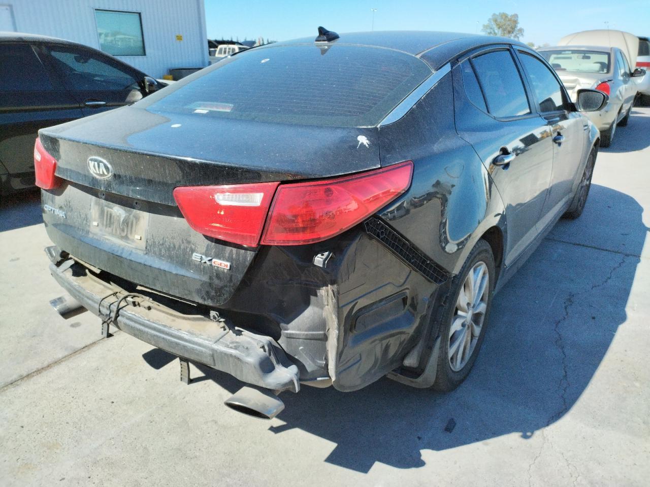 Photo 4 from auction – 2015 KIA OPTIMA EX with VIN 5XXGN4A77FG392050
