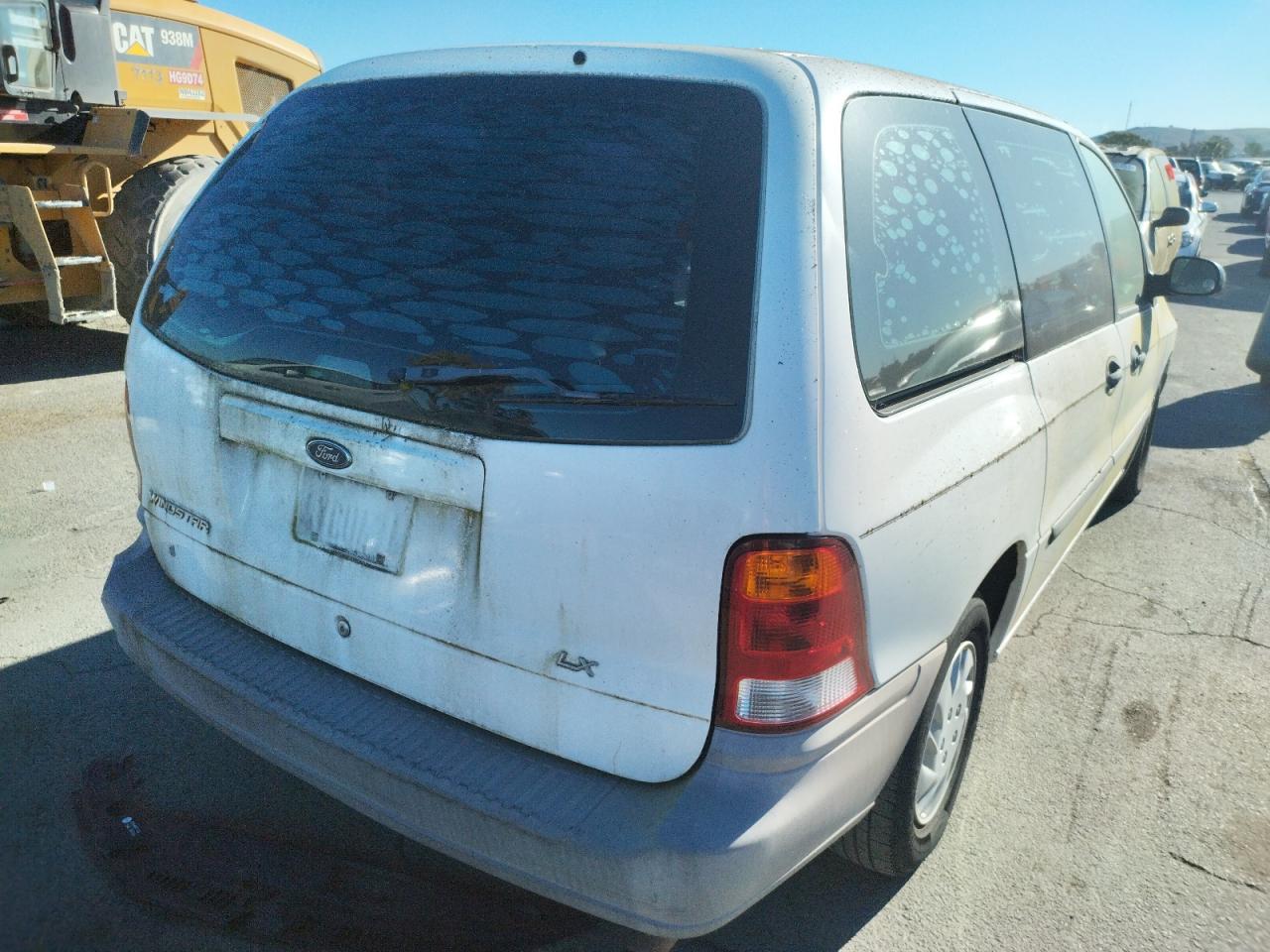 Photo 4 from auction – 2002 FORD WINDSTAR L with VIN 2FMZA50432BB68636