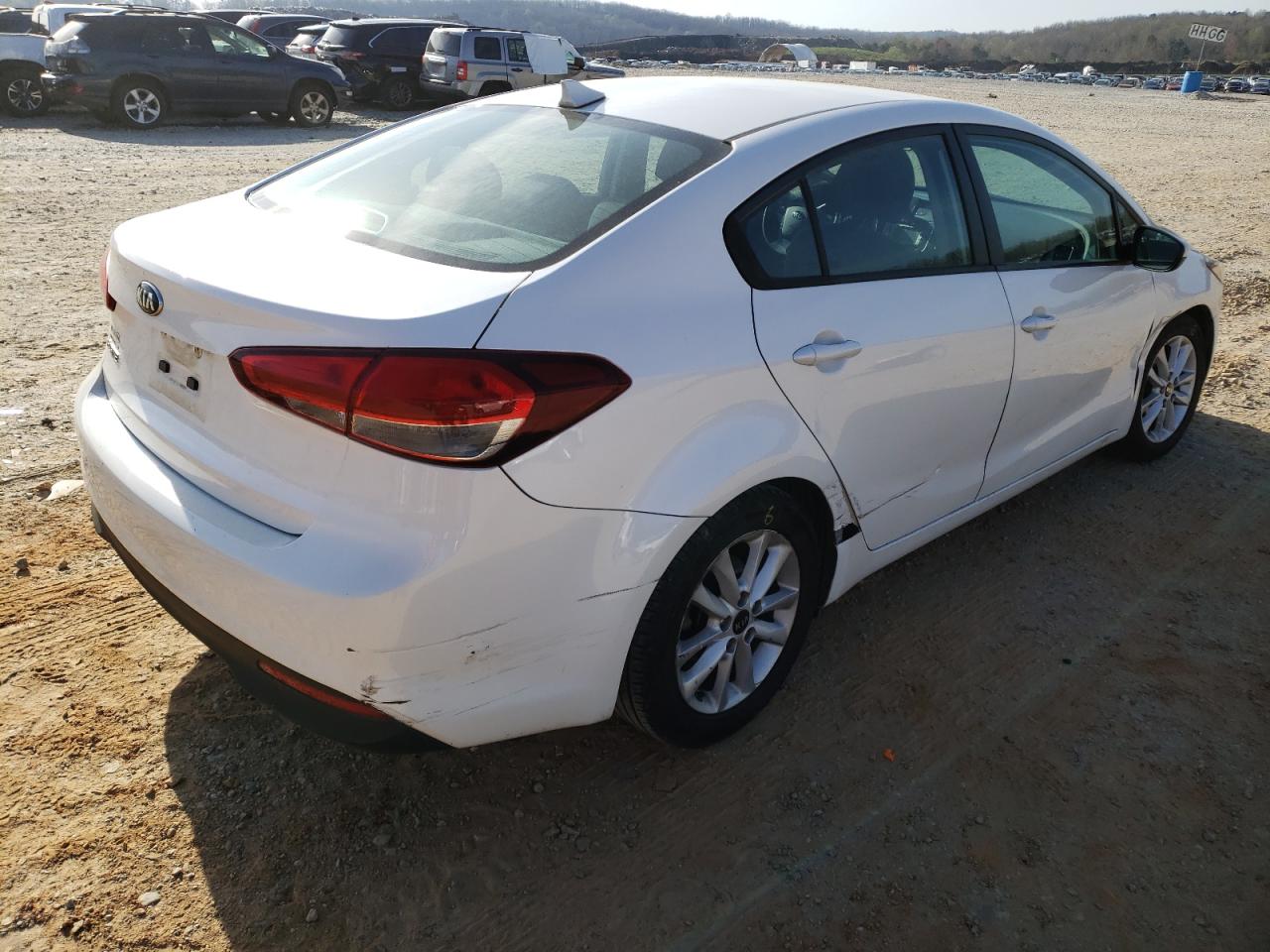 Photo 4 from auction – 2017 KIA FORTE LX with VIN 3KPFL4A76HE008109