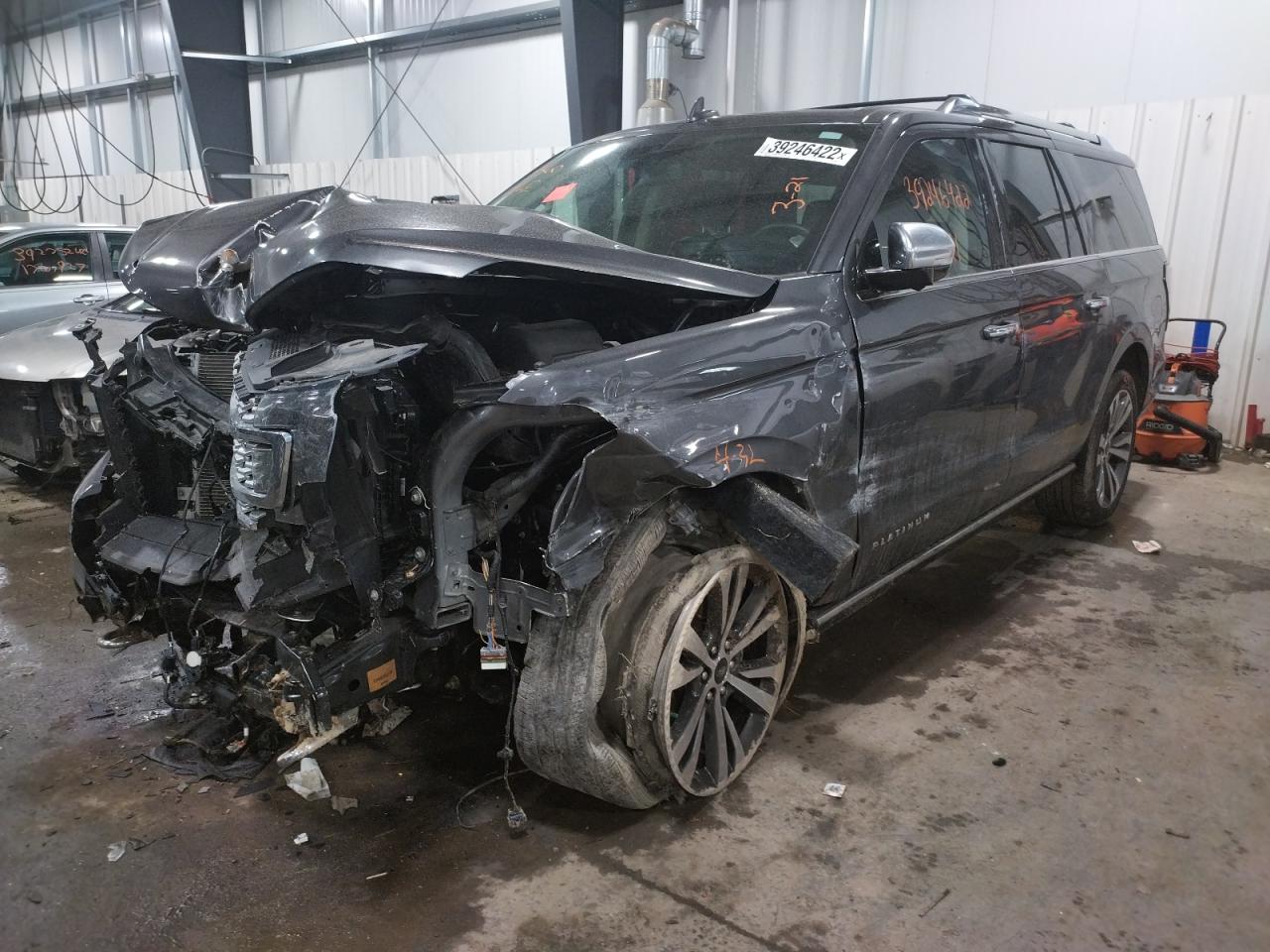 Photo 2 from auction – 2020 FORD EXPEDITION with VIN 1FMJK1MT8LEA02784