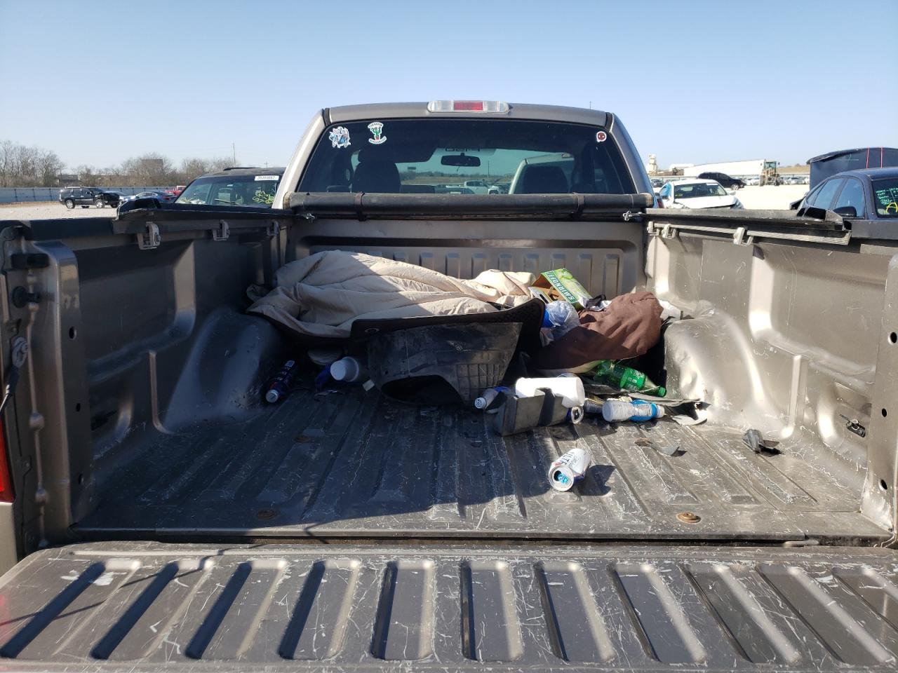 Photo 6 from auction – 2006 FORD F150 with VIN 1FTRF12256NA16250