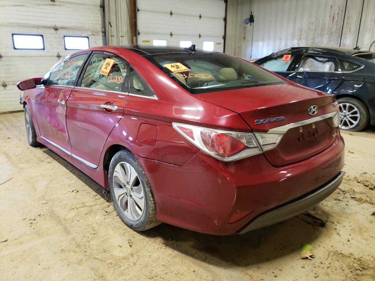 Photo 3 from auction – 2015 HYUNDAI SONATA HYB with VIN KMHEC4A43FA124641