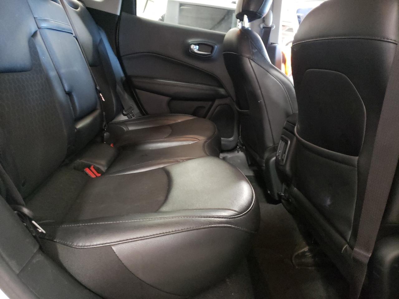 Photo 6 from auction – 2019 JEEP COMPASS LA with VIN 3C4NJDBBXKT741092