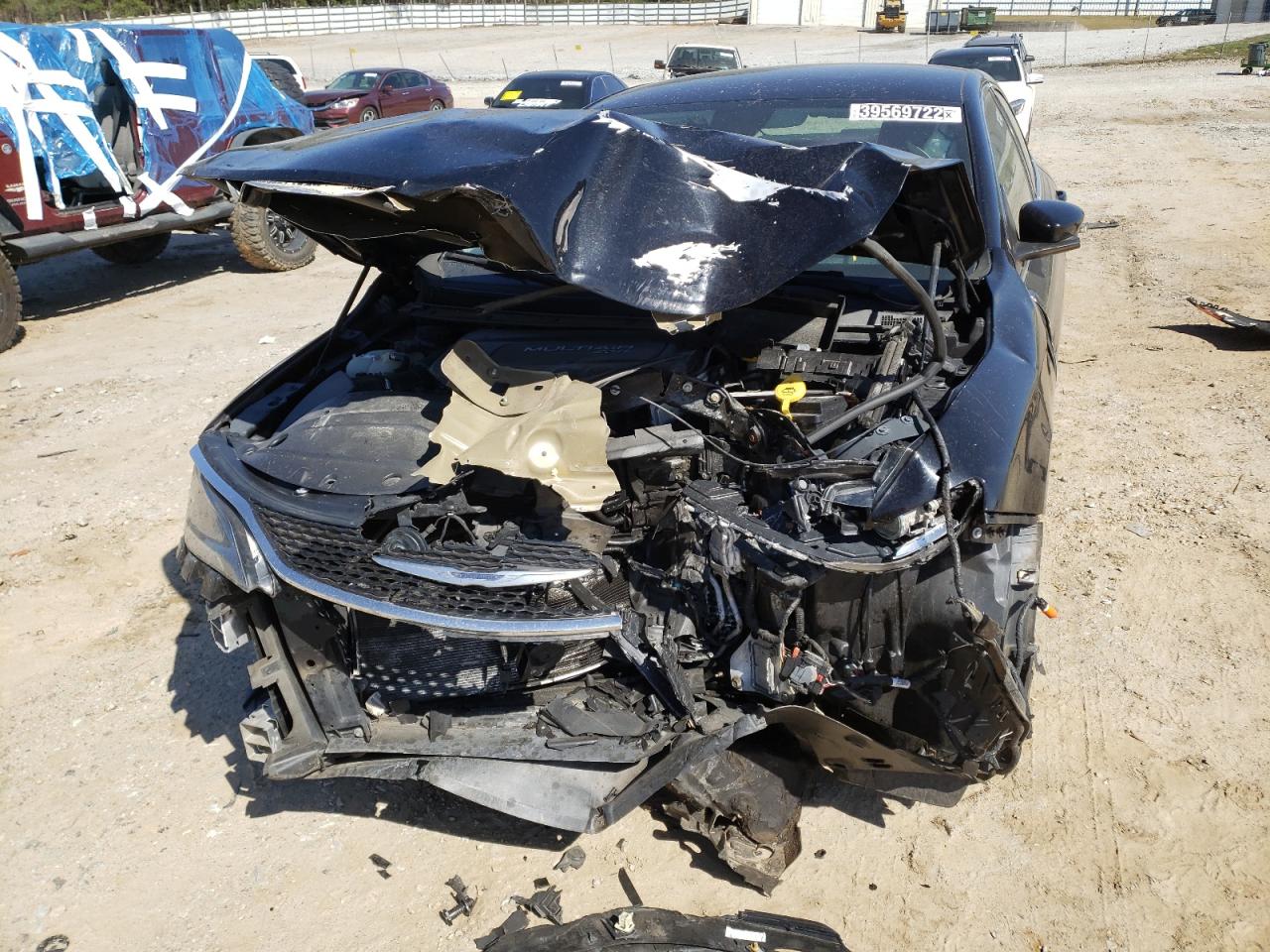 Photo 9 from auction – 2016 CHRYSLER 200 LIMITE with VIN 1C3CCCAB7GN137086