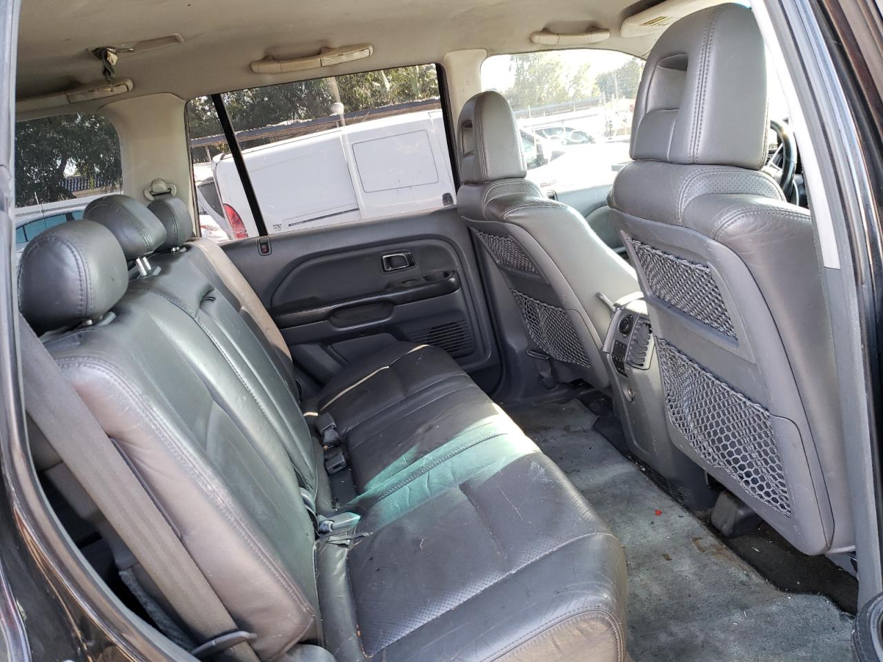 Photo 6 from auction – 2003 HONDA PILOT EXL with VIN 2HKYF18603H575934