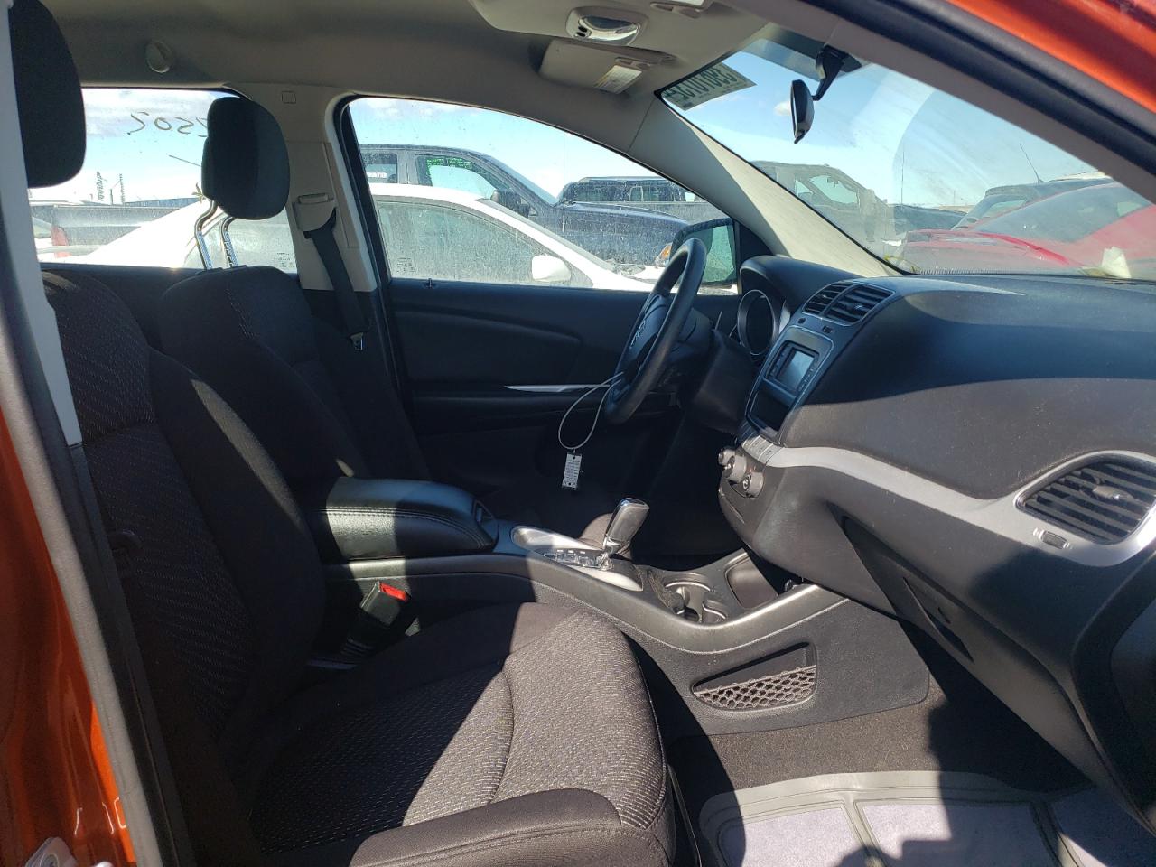 Photo 5 from auction – 2014 DODGE JOURNEY SE with VIN 3C4PDCAB3ET103766