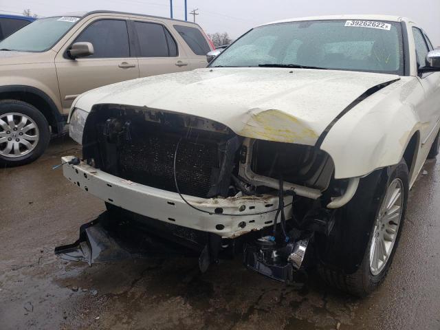 Photo 9 from auction – 2010 CHRYSLER 300 TOURIN with VIN 2C3CA5CV8AH270531