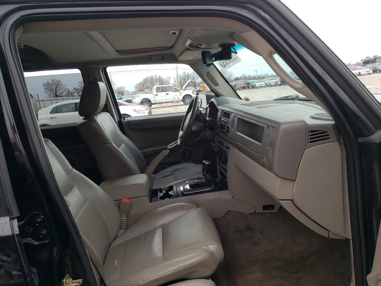 Photo 5 from auction – 2006 JEEP COMMANDER with VIN 1J8HG48N36C105444
