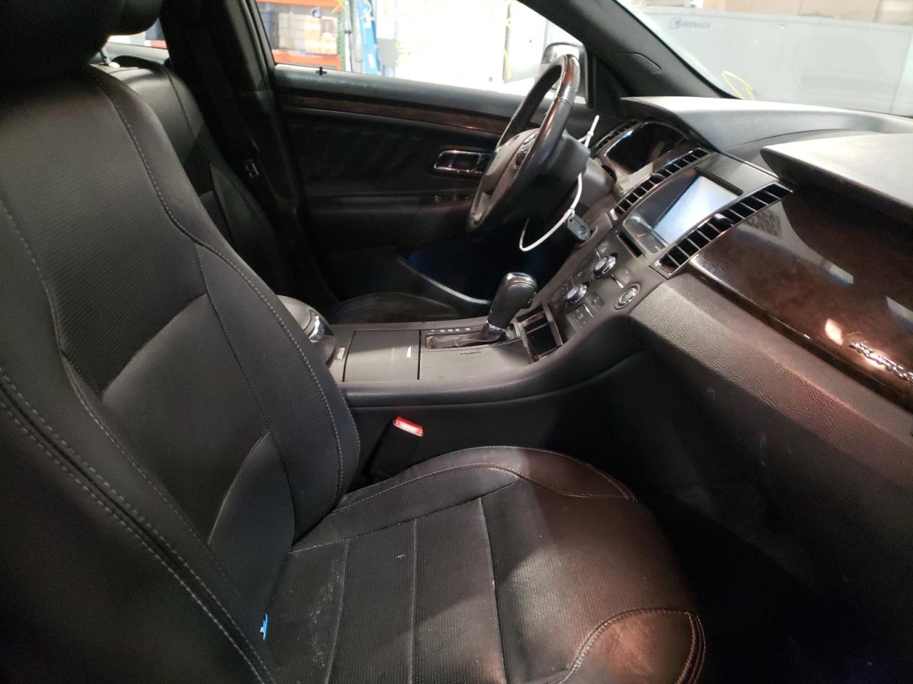 Photo 5 from auction – 2013 FORD TAURUS LIM with VIN 1FAHP2F88DG234915