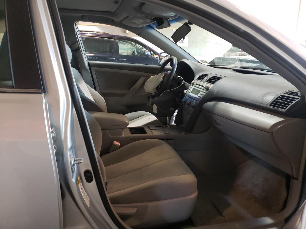 Photo 5 from auction – 2007 TOYOTA CAMRY CE with VIN 4T1BE46K67U067078