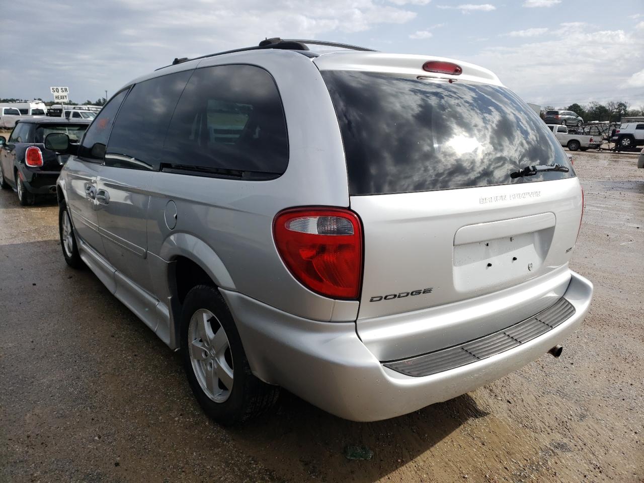 Photo 3 from auction – 2006 DODGE GRAND CARA with VIN 2D4GP44L96R925156