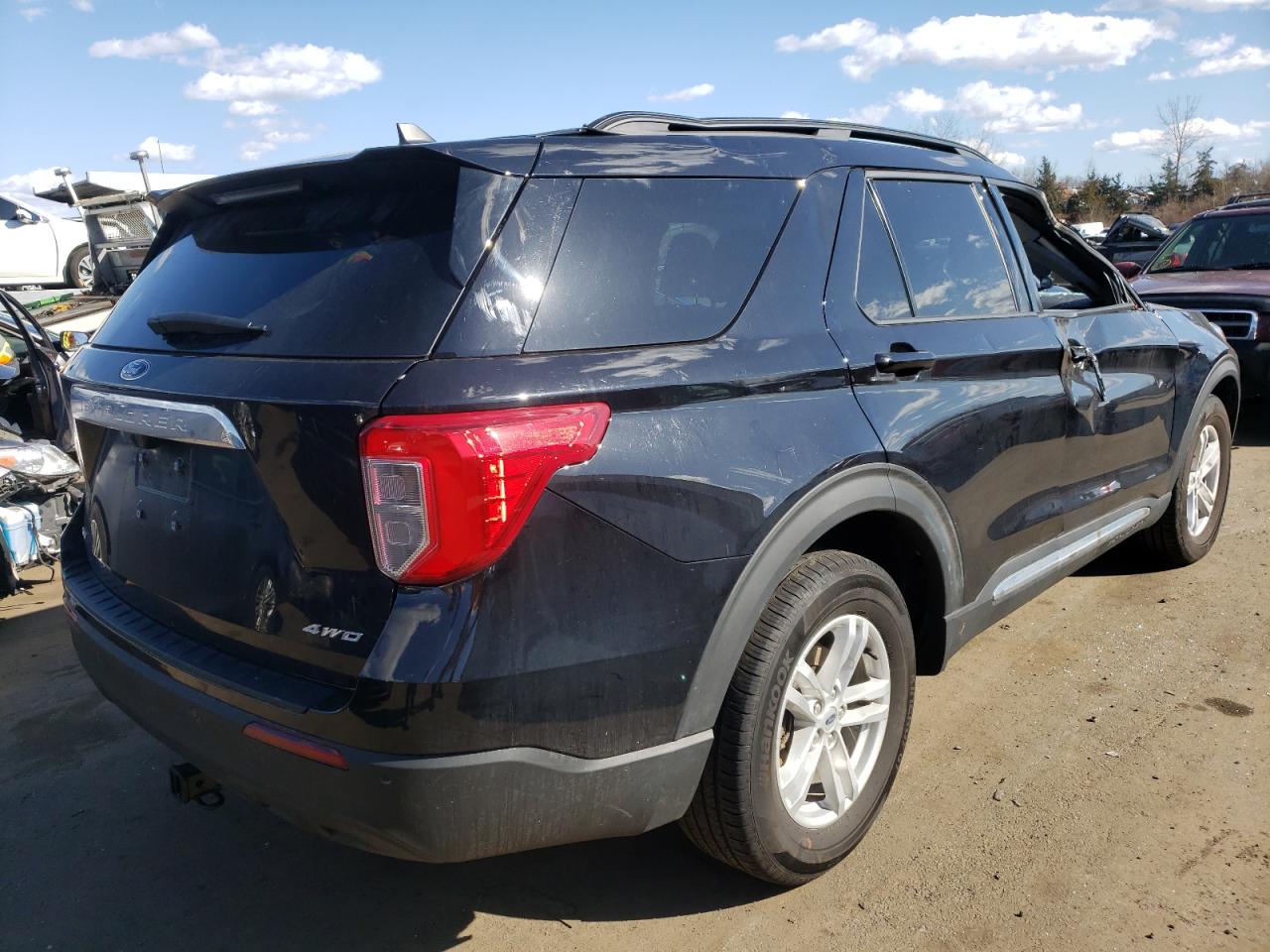 Photo 4 from auction – 2021 FORD EXPLORER X with VIN 1FMSK8DH2MGA51316
