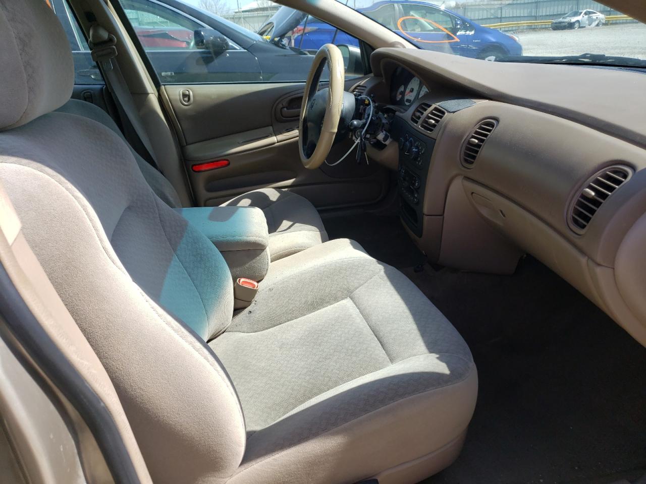Photo 5 from auction – 2002 DODGE INTREPID S with VIN 2B3HD46R82H126028