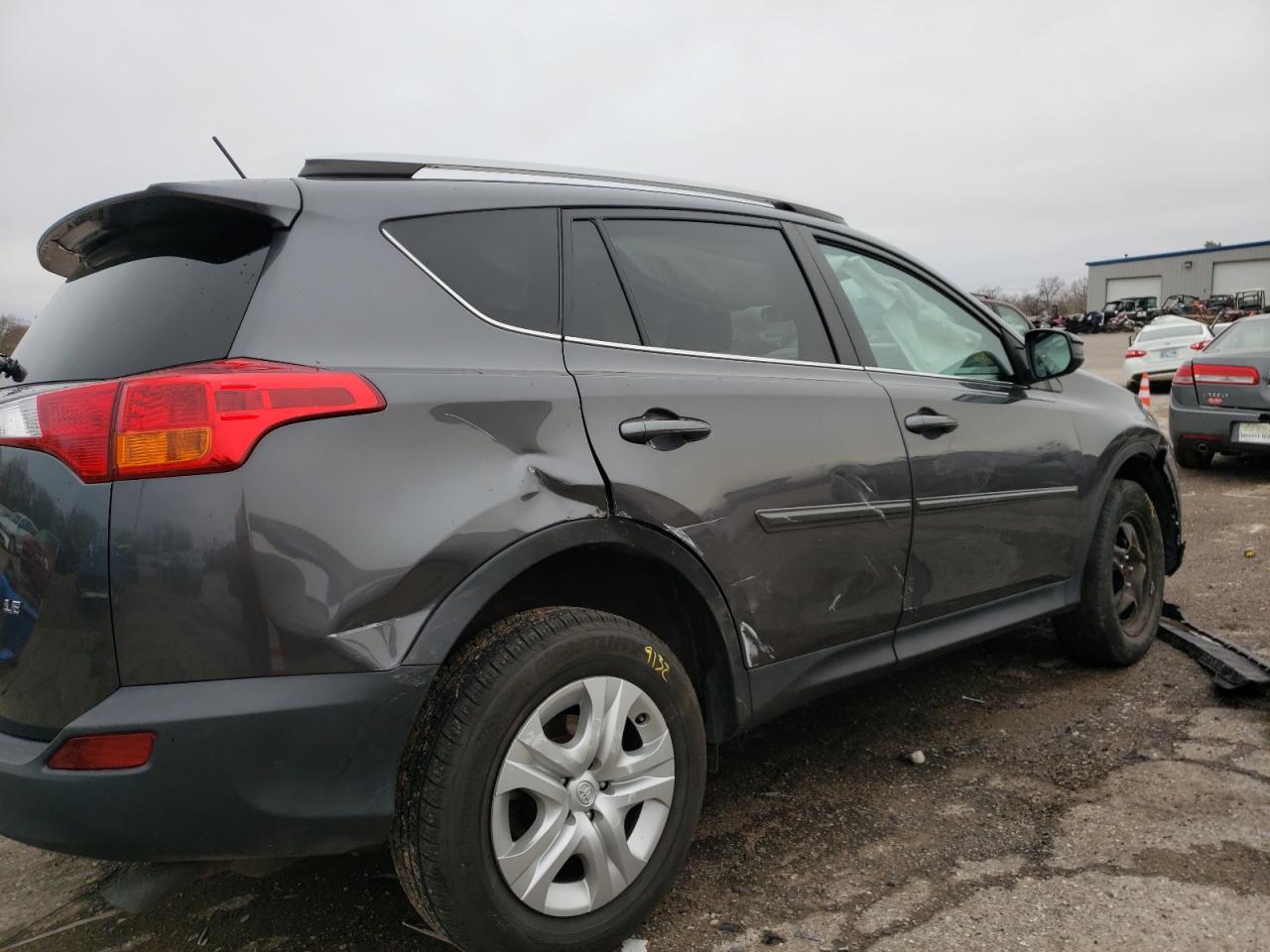 Photo 9 from auction – 2015 TOYOTA RAV4 LE with VIN 2T3ZFREV7FW150612