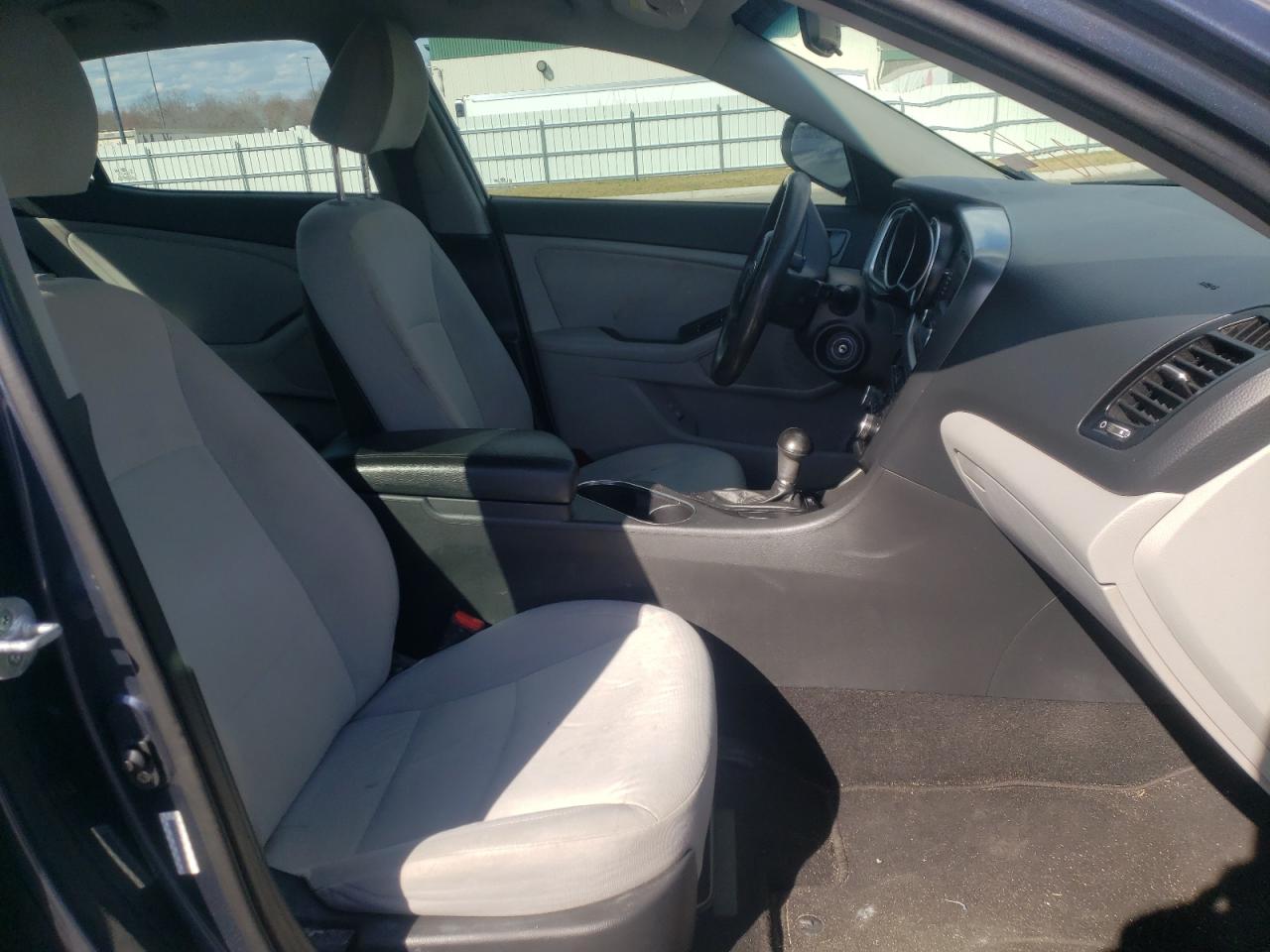 Photo 5 from auction – 2015 KIA OPTIMA LX with VIN KNAGM4A76F5593457