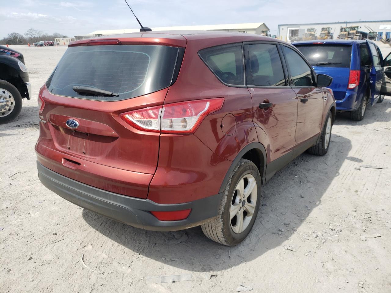 Photo 4 from auction – 2015 FORD ESCAPE S with VIN 1FMCU0F79FUB56296