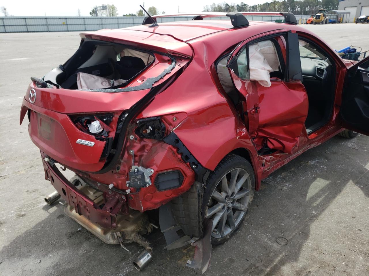 Photo 9 from auction – 2018 MAZDA 3 TOURING with VIN 3MZBN1L37JM200956