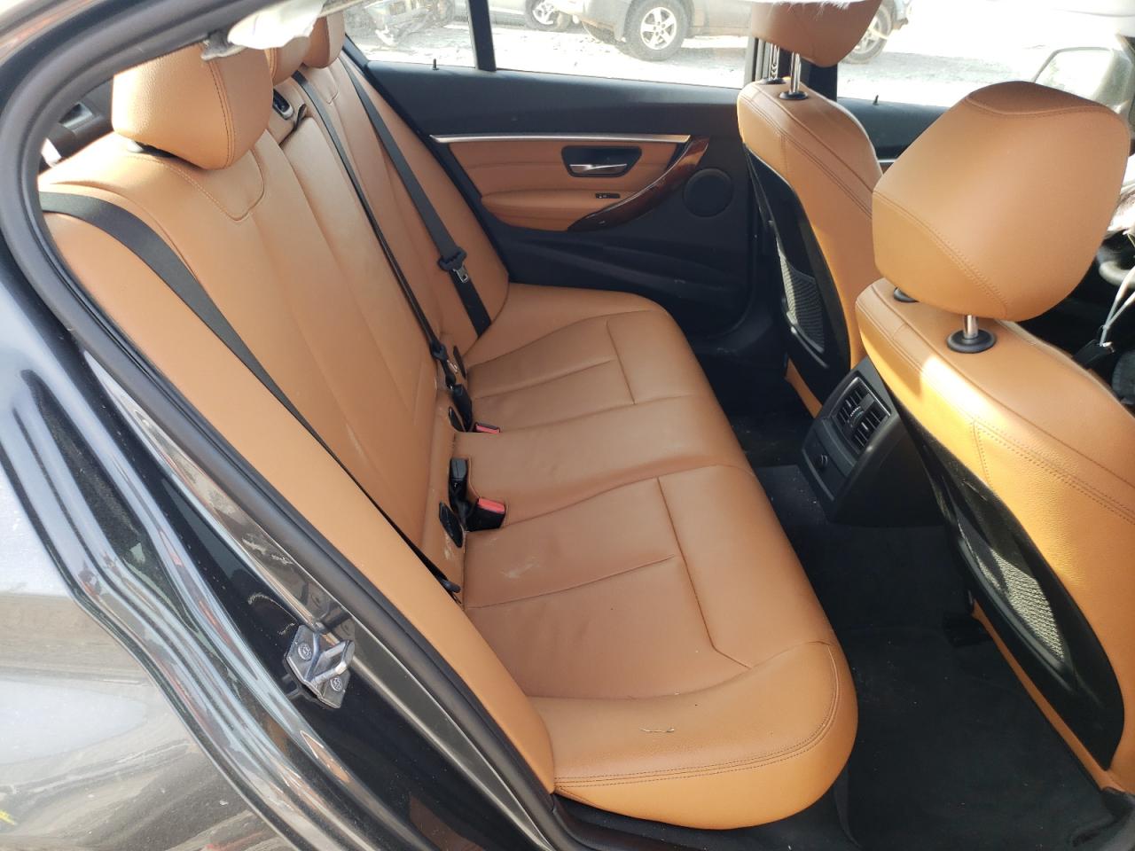 Photo 6 from auction – 2018 BMW 330 XI with VIN WBA8D9C5XJEB35395