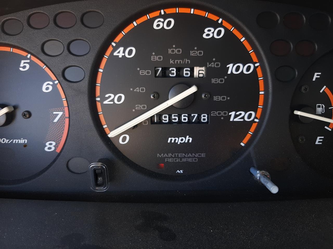 Photo 8 from auction – 2000 HONDA CR-V with VIN JHLRD1864YC054490