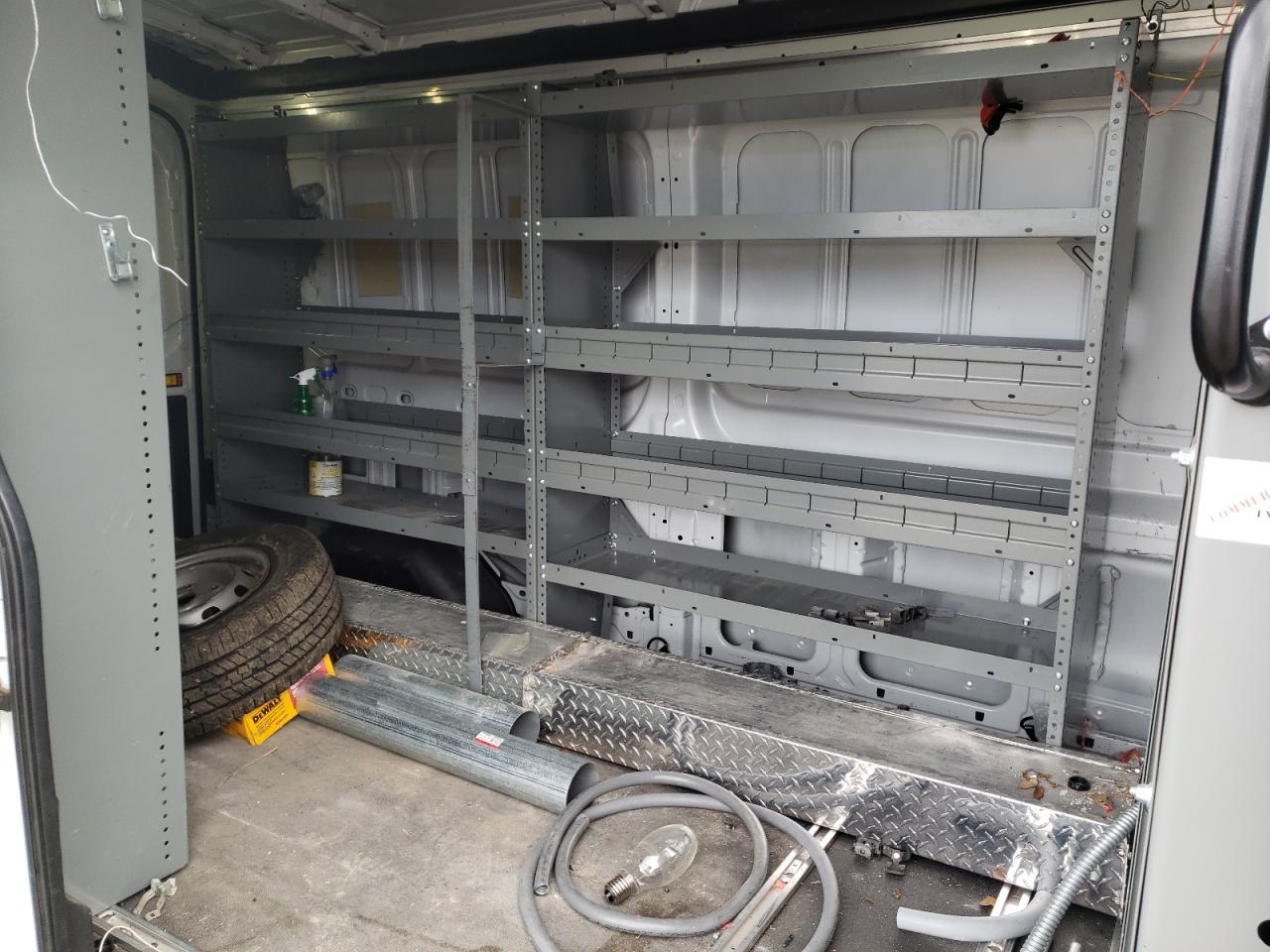 Photo 6 from auction – 2017 FORD TRANSIT T- with VIN 1FTBW2CM3HKB54025