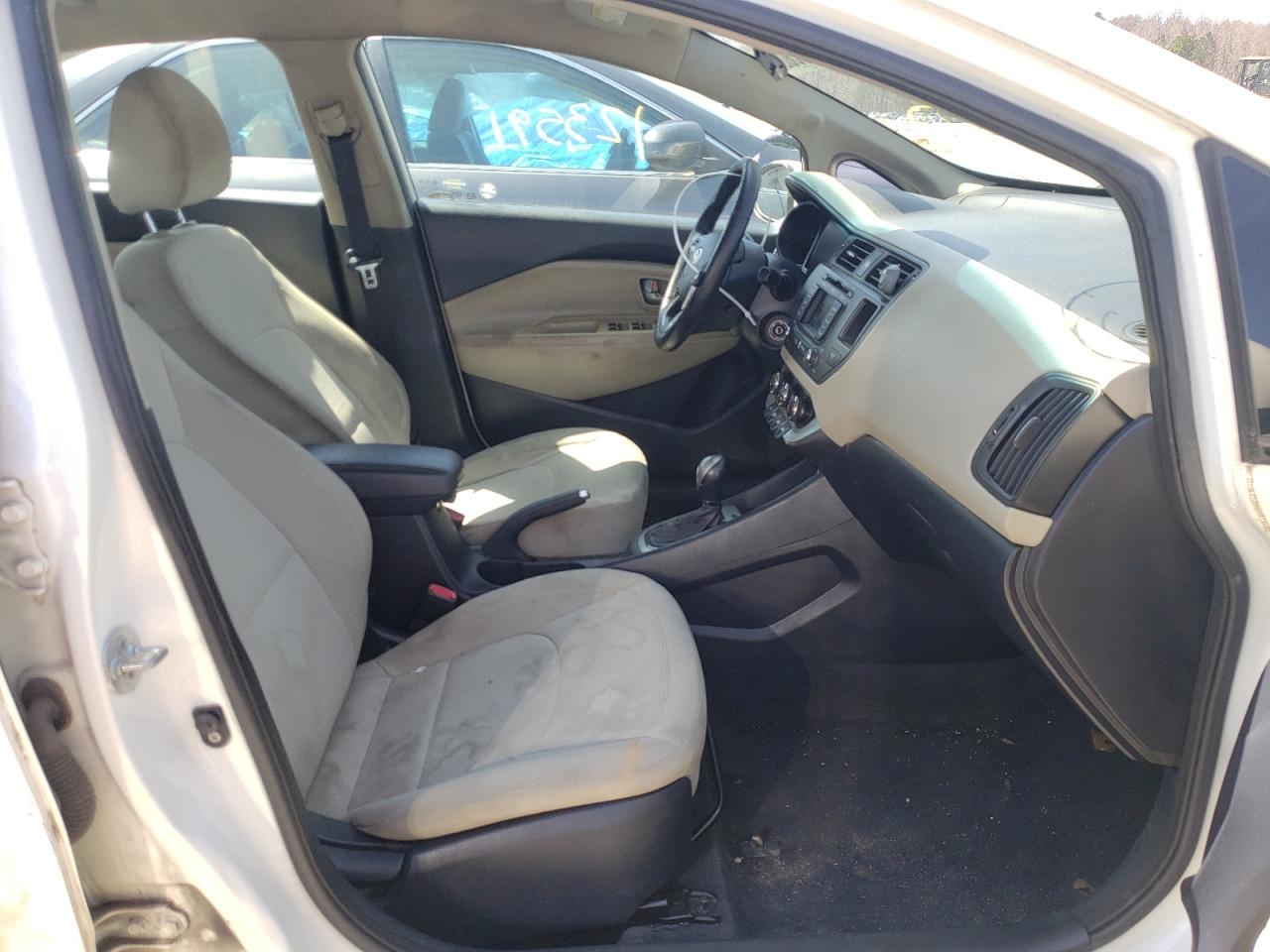 Photo 5 from auction – 2013 KIA RIO EX with VIN KNADN4A31D6124202