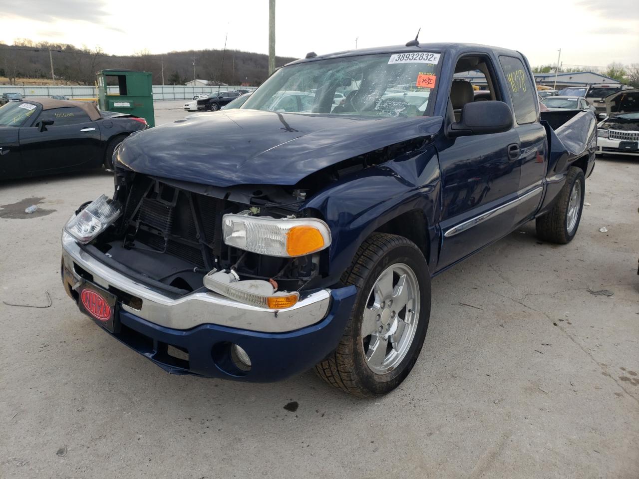 Foto 2 de la subasta – 2004 GMC NEW SIERRA con VIN 2GTEC19T841373040