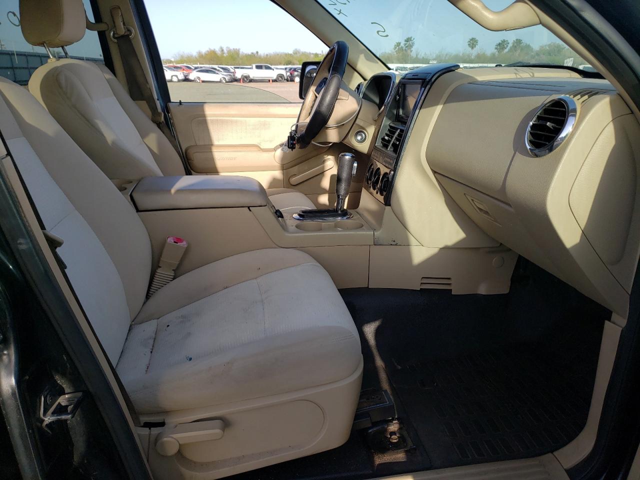 Photo 5 from auction – 2007 FORD EXPLORER S with VIN 1FMEU31K67UA29299