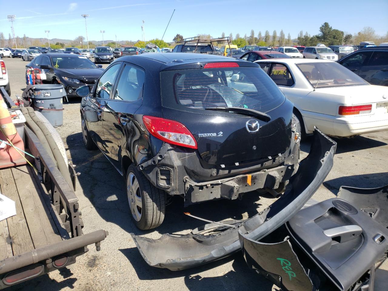 Photo 3 from auction – 2012 MAZDA MAZDA2 with VIN JM1DE1KZ1C0137649