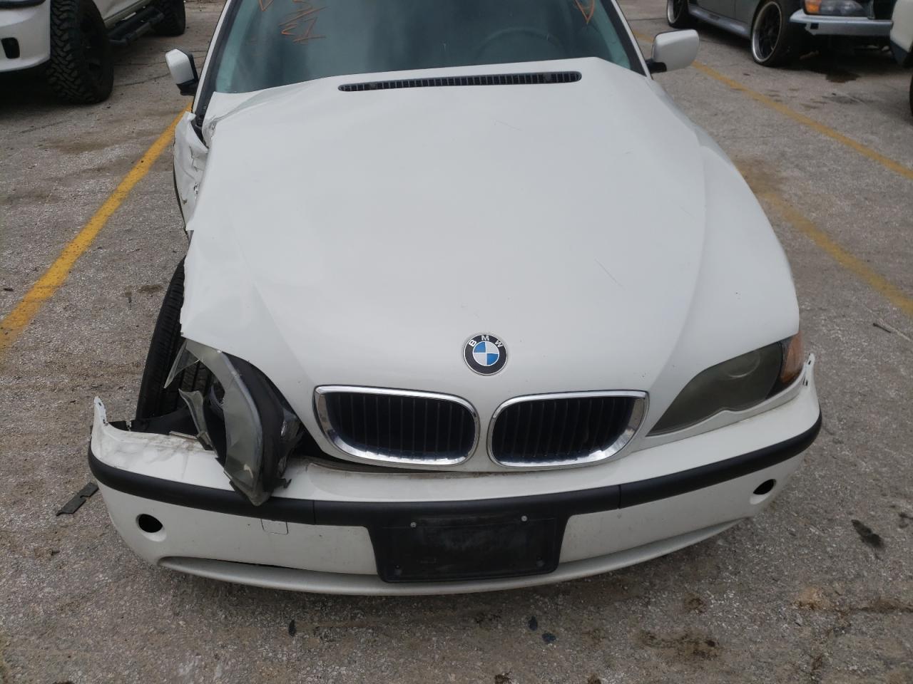 Photo 7 from auction – 2005 BMW 325 I with VIN WBAET37425NJ89815