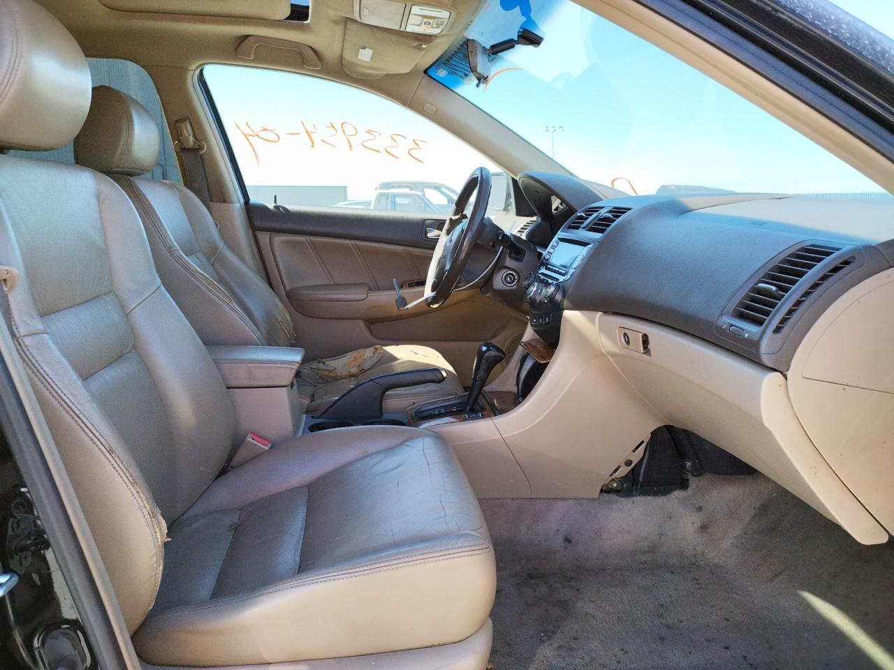 Photo 5 from auction – 2004 HONDA ACCORD EX with VIN JHMCM56854C007122
