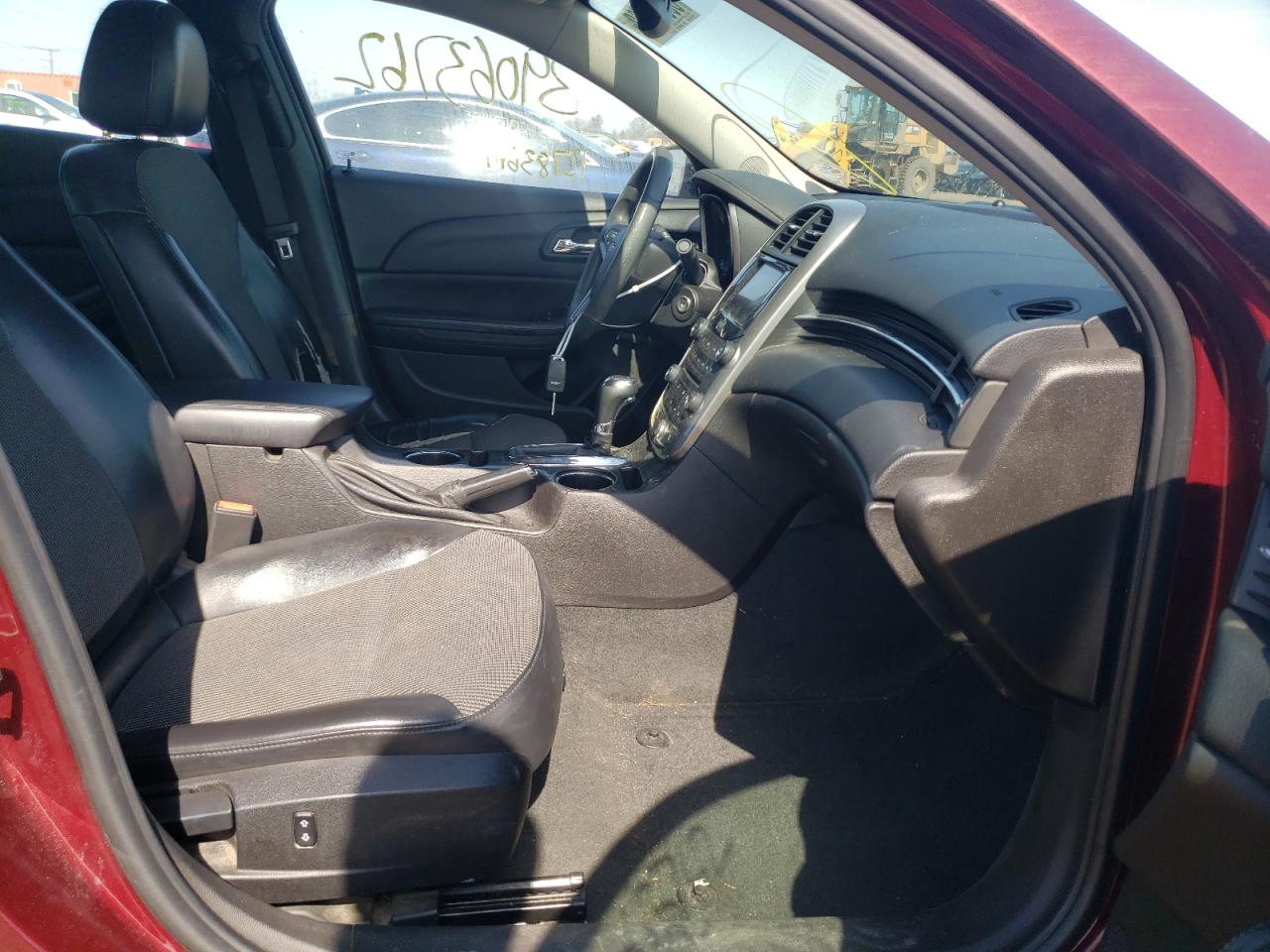 Photo 5 from auction – 2014 CHEVROLET MALIBU 1LT with VIN 1G11C5SL2EF272577