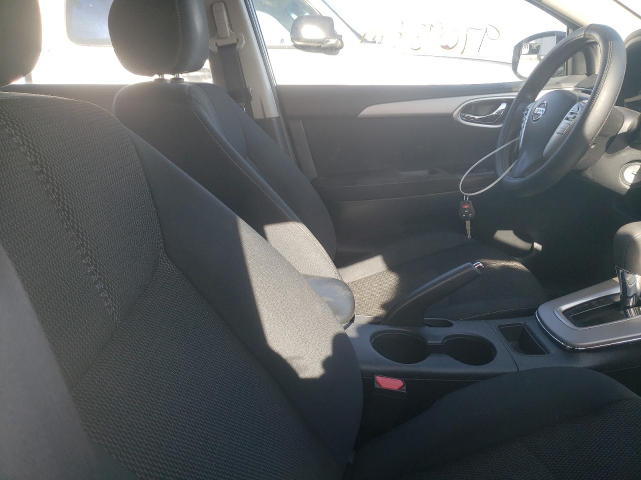 Photo 5 from auction – 2015 NISSAN SENTRA S with VIN 3N1AB7AP2FL650790