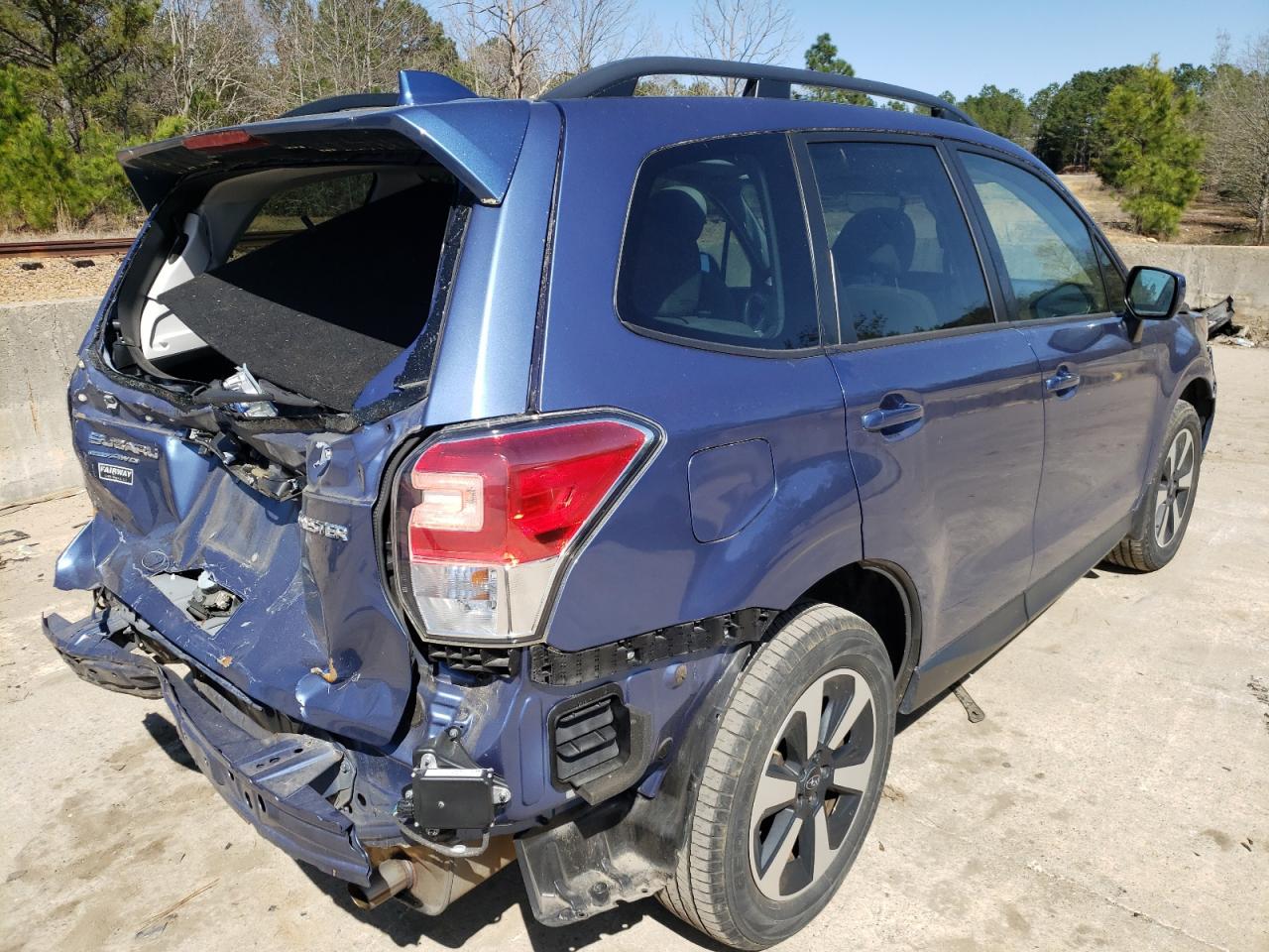 Photo 4 from auction – 2018 SUBARU FORESTER 2 with VIN JF2SJAGCXJH529245