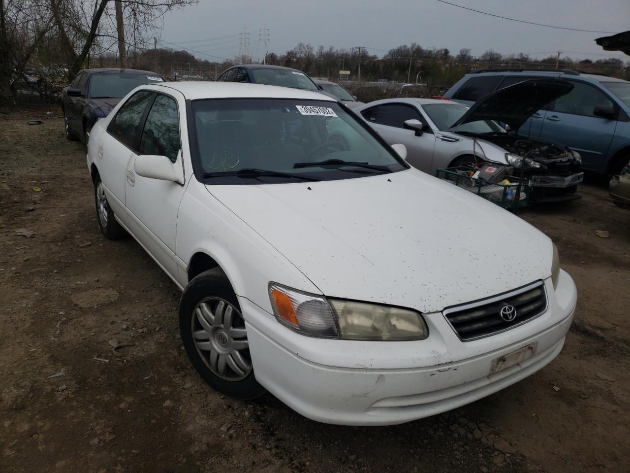 TOYOTA CAMRY CE 2001 with VIN 4T1BG22K11U770289 - Photo from auction