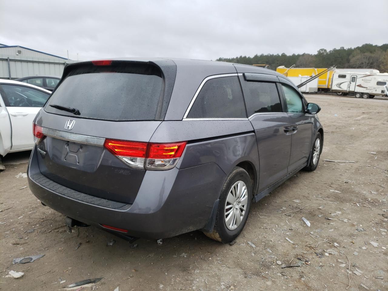 Photo 4 from auction – 2015 HONDA ODYSSEY LX with VIN 5FNRL5H2XFB094402