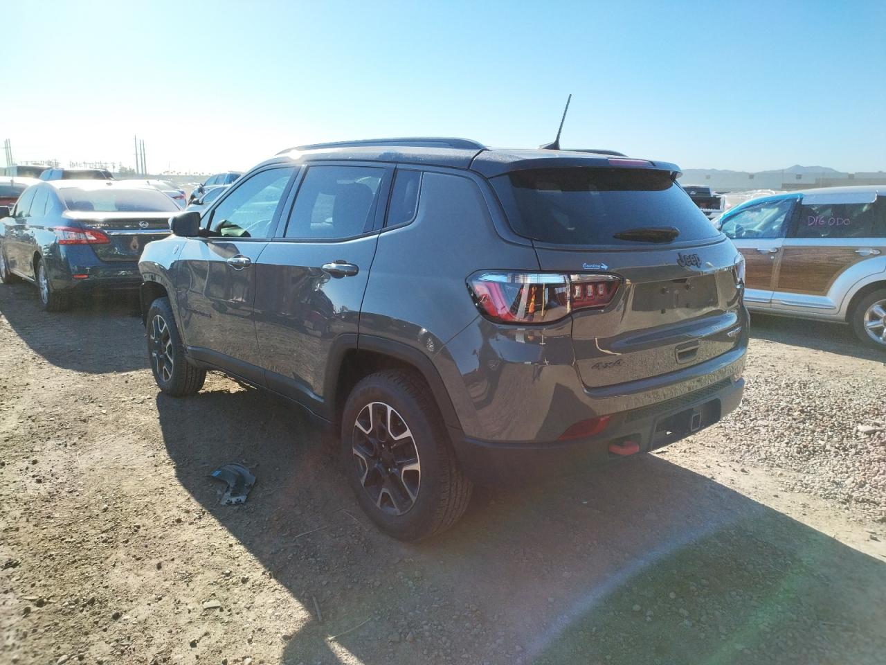 Photo 3 from auction – 2021 JEEP COMPASS TR with VIN 3C4NJDDB2MT508887