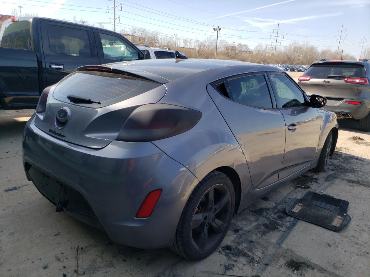 Photo 4 from auction – 2014 HYUNDAI VELOSTER with VIN KMHTC6ADXEU216197