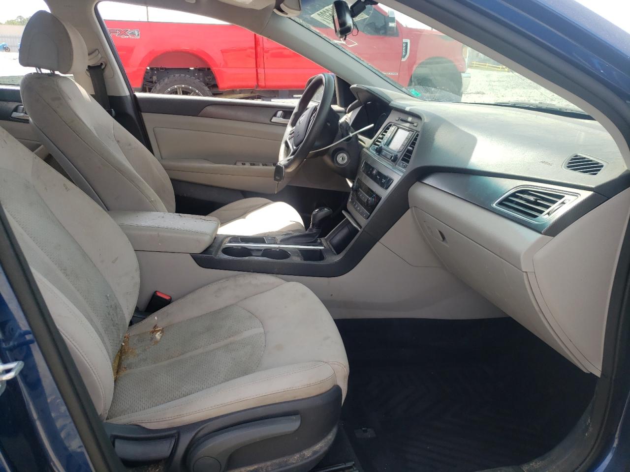 Photo 5 from auction – 2015 HYUNDAI SONATA SPO with VIN 5NPE34AF1FH222436