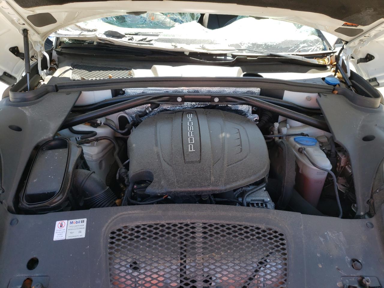 Photo 7 from auction – 2017 PORSCHE MACAN with VIN WP1AA2A51HLB01578