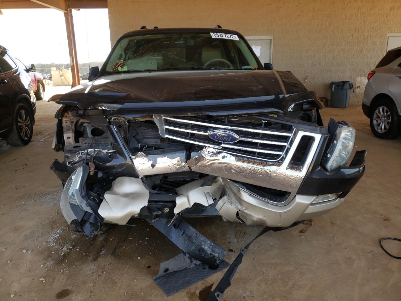 Photo 9 from auction – 2007 FORD EXPLORER E with VIN 1FMEU64E97UB26892