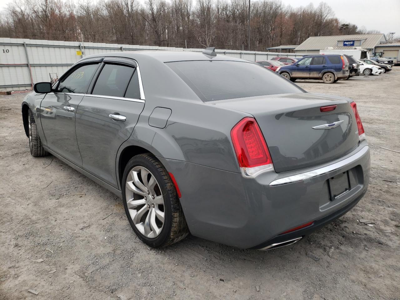 Photo 3 from auction – 2019 CHRYSLER 300 LIMITE with VIN 2C3CCAEG8KH704403