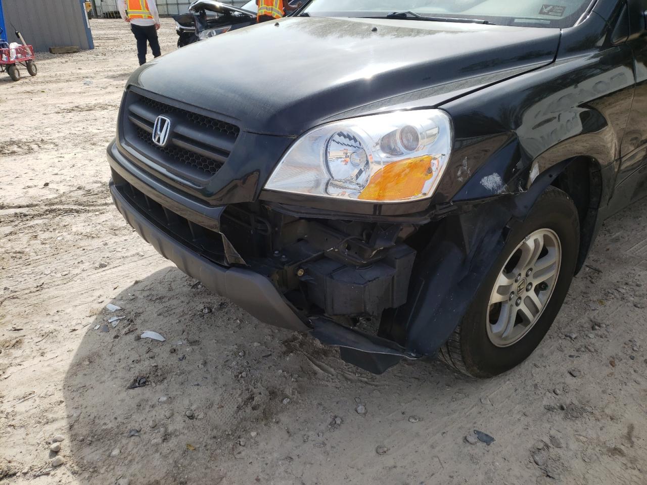 Photo 9 from auction – 2005 HONDA PILOT EXL with VIN 5FNYF18685B031828
