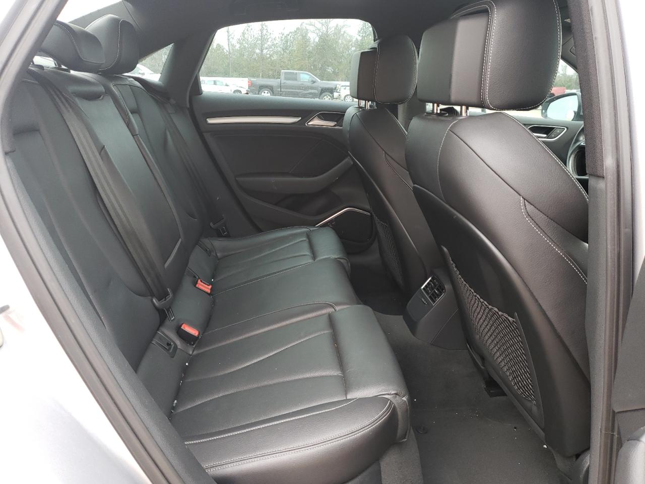 Photo 6 from auction – 2015 AUDI S3 PREMIUM with VIN WAUBFGFF3F1130317