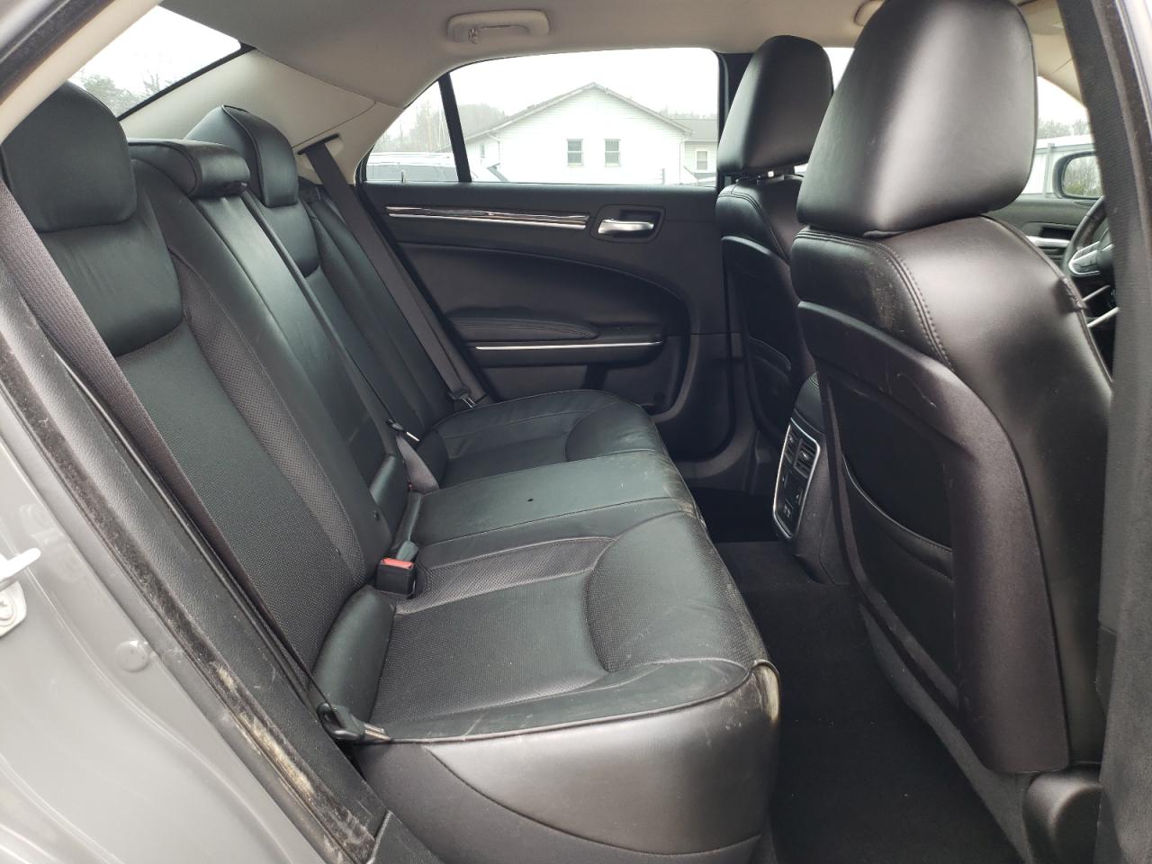 Photo 6 from auction – 2019 CHRYSLER 300 LIMITE with VIN 2C3CCAEG8KH704403